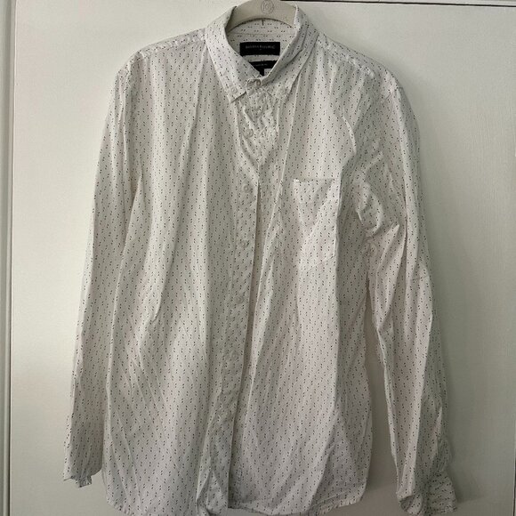 Subtle pattern untucked button down collared shirt, Mens Small - Picture 1 of 6